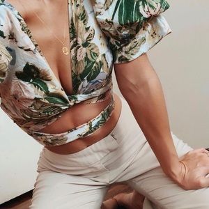 Floral puff sleeve wrap top